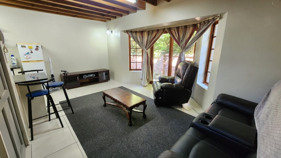 4 Bedroom Property for Sale in Heatherlands Western Cape